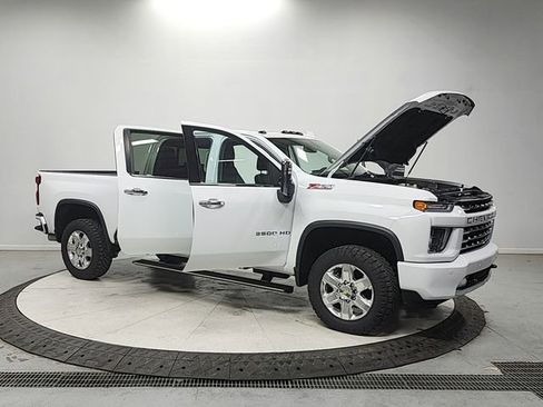 Used 2023 Chevrolet Silverado 3500 LTZ w/ Z71 Chrome Sport Edition image 9