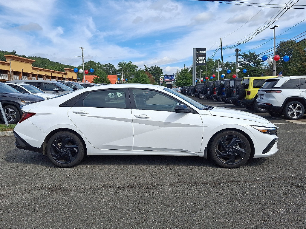 Used 2026 Hyundai Elantra Sport FWD image 8