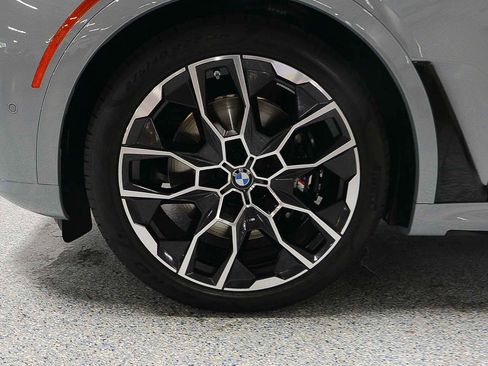 New 2026 BMW X7 M60i image 5