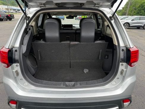 Used 2018 Mitsubishi Outlander AWD image 5