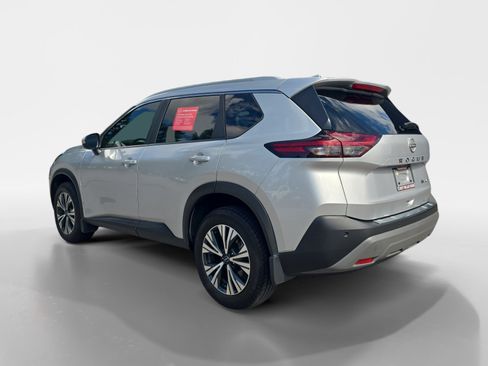 Used 2023 Nissan Rogue SV w/ SV Premium B Package AWD/4WD image 3