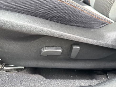 Used 2021 Subaru Crosstrek 2.0i Premium w/ Moonroof Package image 13