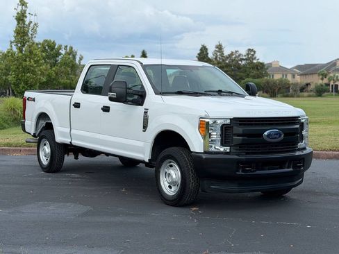 Used 2017 Ford F250 XL w/ Power Equipment Group AWD/4WD image 30