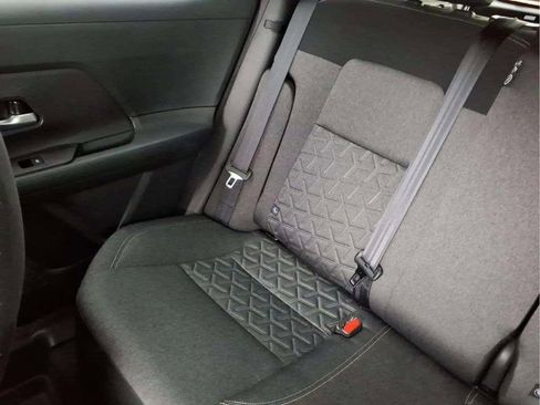 Used 2025 Nissan Kicks SV AWD/4WD image 16
