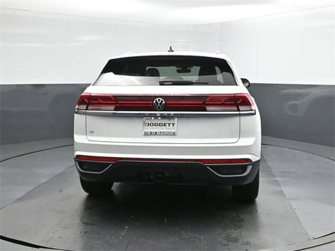 New 2026 Volkswagen Atlas Cross Sport SE image 8
