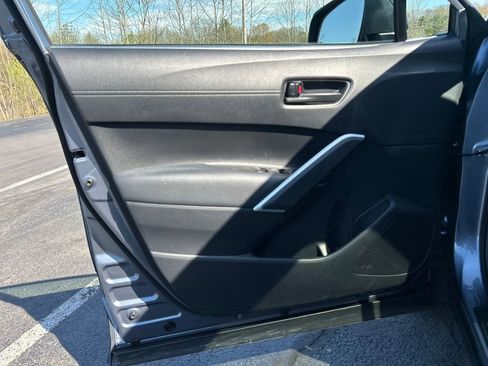 Certified 2025 Toyota Corolla Cross LE w/ Moonroof Package image 18