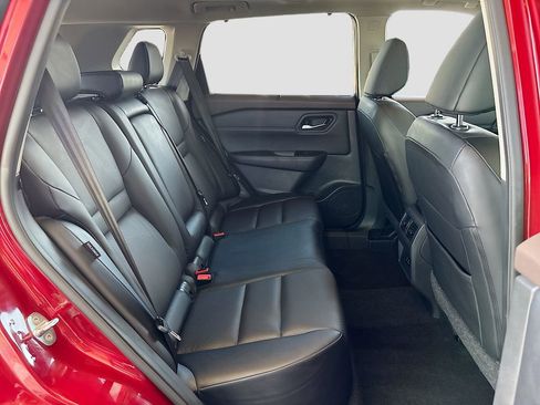 Used 2023 Nissan Rogue SV w/ SV Premium B Package FWD image 22