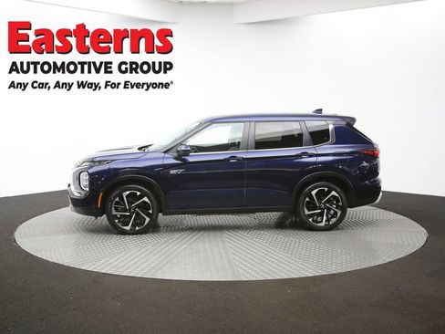 Used 2023 Mitsubishi Outlander SE image 57