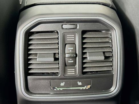 New 2025 Porsche Macan image 27