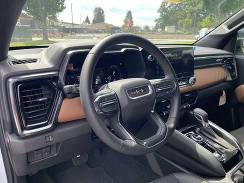 New 2025 GMC Canyon AT4 w/ Nightfall Edition AWD/4WD image 10