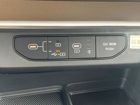 New 2026 Kia Carnival EX FWD image 35