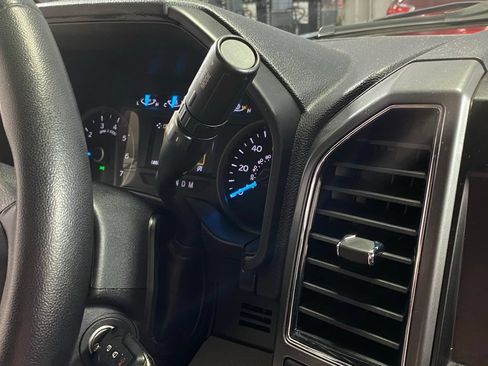 Used 2020 Ford F150 XLT w/ Equipment Group 302A Luxury AWD/4WD image 27