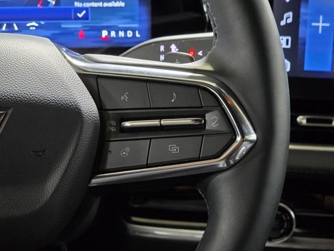 Used 2026 Chevrolet Equinox LT w/ Safety and Technology Package FWD image 32