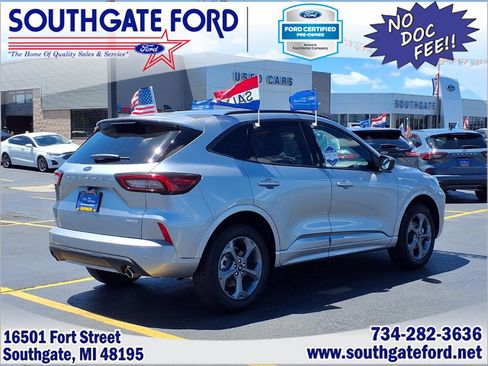 Certified 2024 Ford Escape ST-Line w/ Tech Pack #1 AWD/4WD image 2