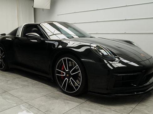 Used 2022 Porsche 911 Targa 4 GTS image 23