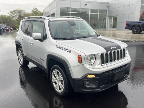 Used 2017 Jeep Renegade Limited AWD/4WD image 2