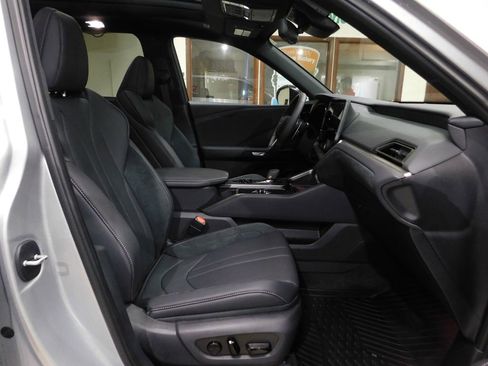 Used 2025 Lexus TX 500h AWD image 95