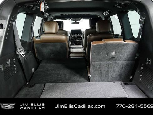 Used 2022 Nissan Armada Platinum w/ Captain's Chairs Package RWD image 34