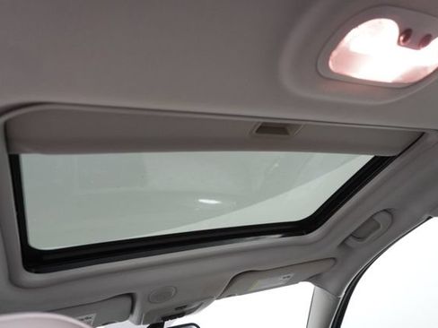 Used 2015 Chevrolet Impala LTZ FWD image 34