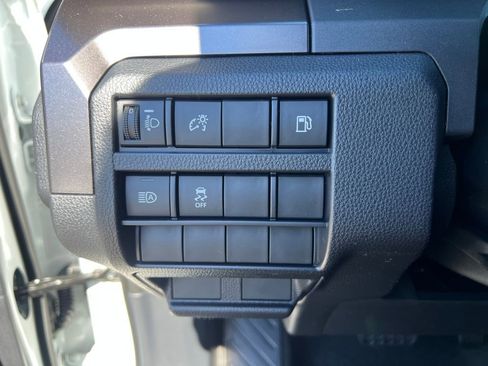 New 2026 Toyota 4Runner SR5 AWD/4WD image 31