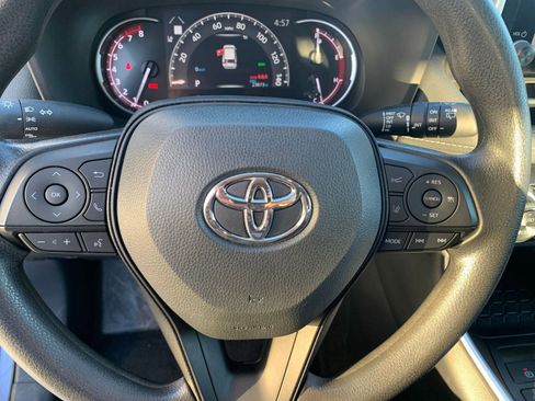 Used 2025 Toyota RAV4 XLE w/ Convenience Package image 29