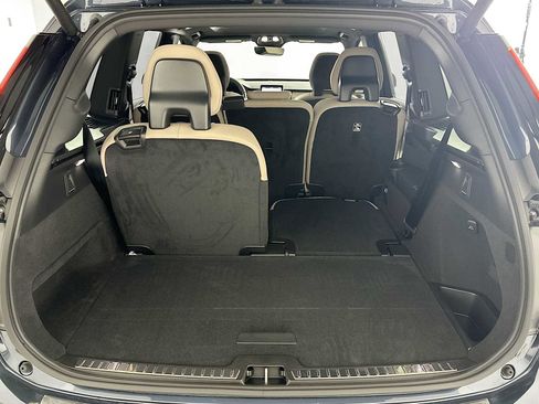 New 2026 Volvo XC90 B6 Plus w/ Protection Package Premier image 25