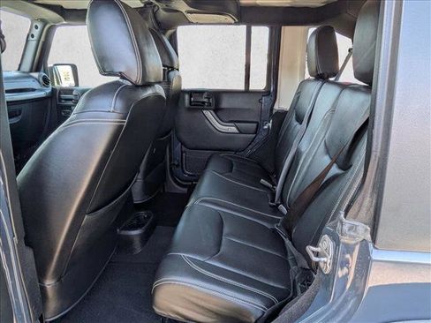 Used 2018 Jeep Wrangler Unlimited Sport S AWD/4WD image 18