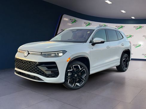 New 2026 Volkswagen Tiguan SEL R-Line AWD/4WD image 3
