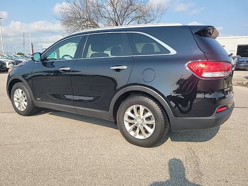 Used 2017 Kia Sorento AWD w/ LX Convenience Package image 5