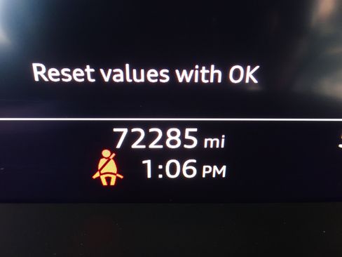 Used 2019 Audi Q8 Premium w/ Convenience Package image 18