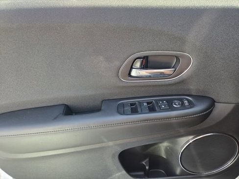 Used 2022 Honda HR-V EX image 23