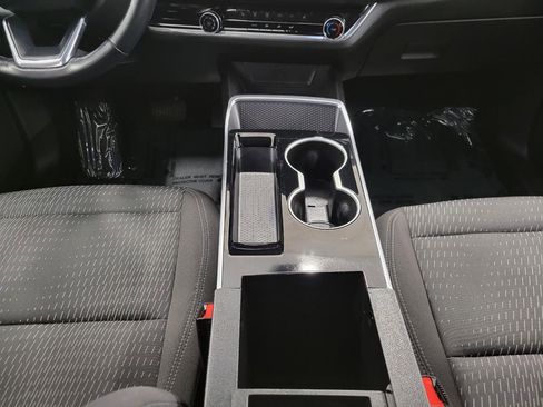 Used 2025 Chevrolet Equinox LT image 18