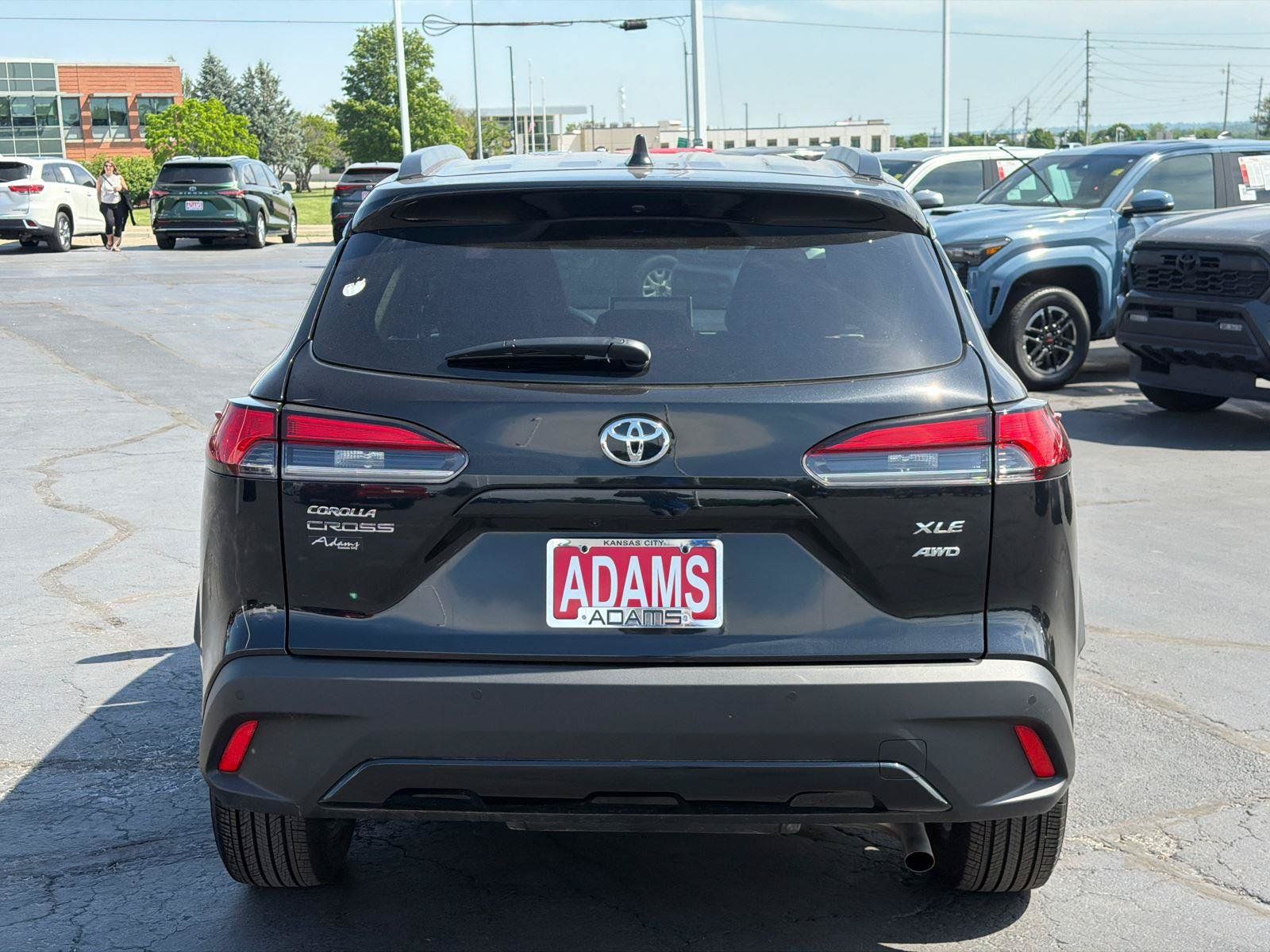 Used 2026 Toyota Corolla Cross XLE w/ Convenience Package AWD/4WD image 6
