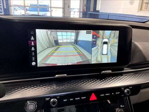 Used 2023 Kia Carnival SX Prestige FWD image 19