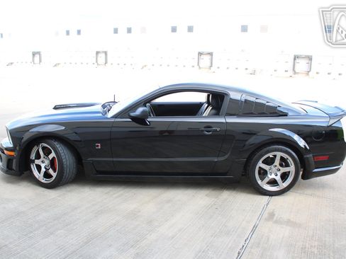 Used 2007 Ford Mustang GT RWD image 3