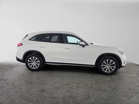 Used 2026 Mercedes-Benz GLC 300 4MATIC image 2