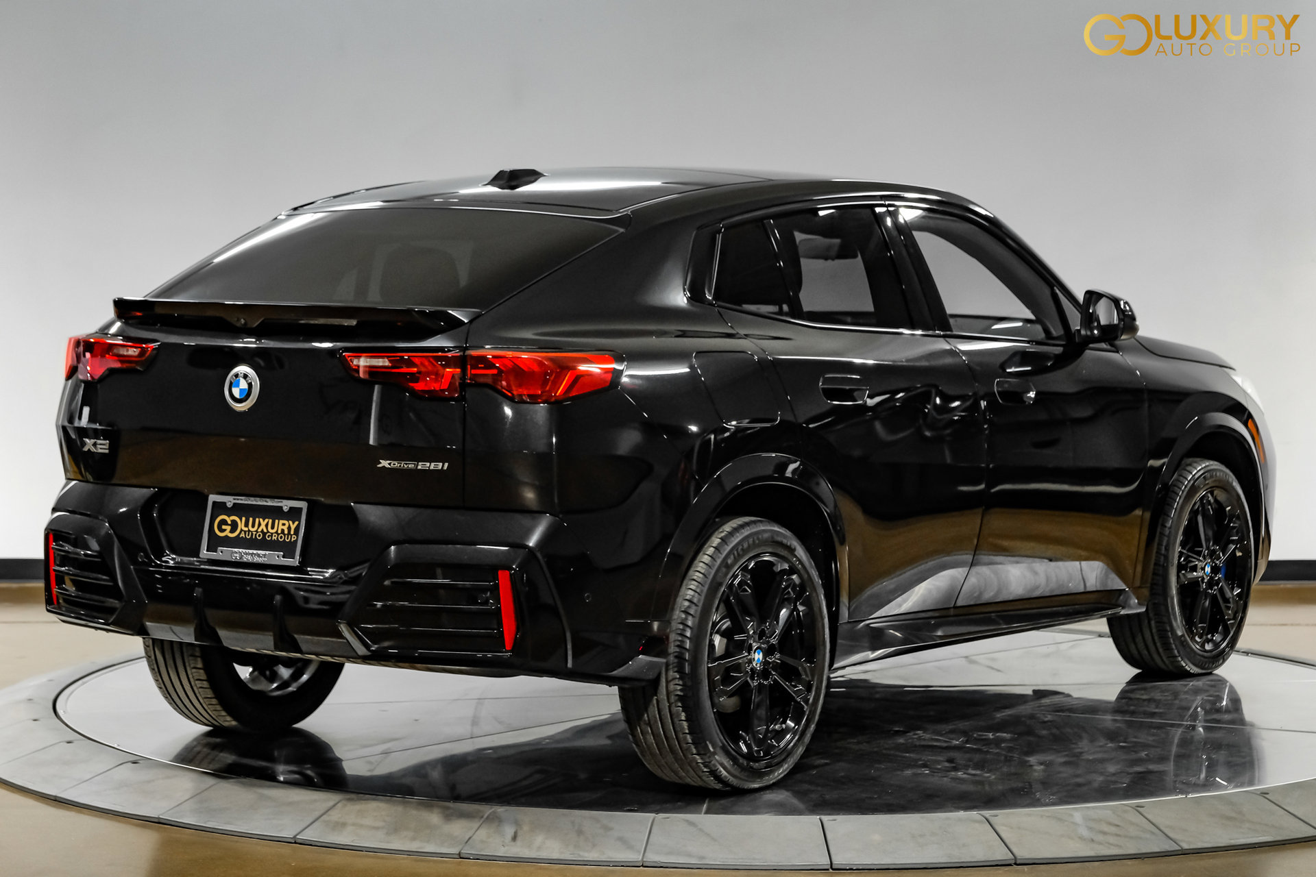 Used 2025 BMW X2 xDrive28i AWD/4WD image 10