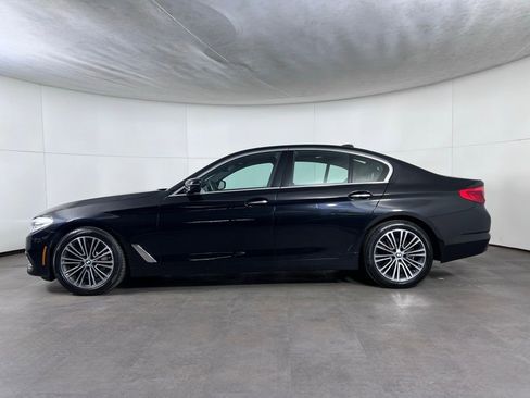 Used 2017 BMW 540i xDrive image 2
