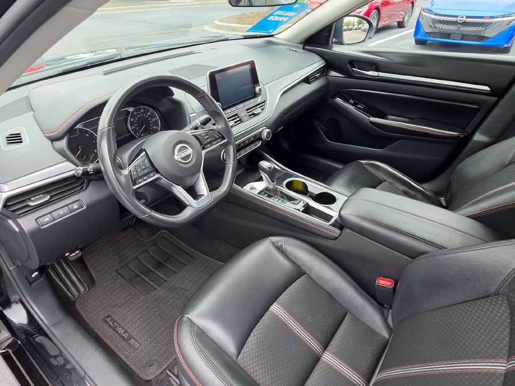 Certified 2025 Nissan Altima 2.5 SR FWD image 16