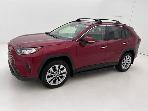 Used 2021 Toyota RAV4 Limited AWD/4WD image 5