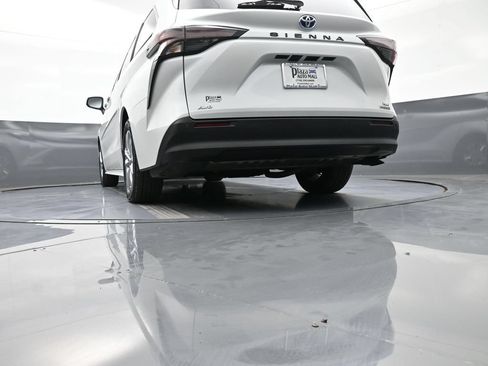 Used 2024 Toyota Sienna XLE w/ XLE Plus Package AWD/4WD image 33