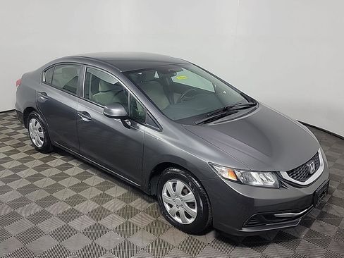 Used 2013 Honda Civic LX image 2