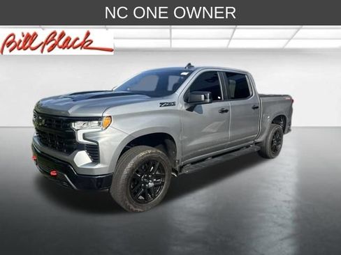 Used 2024 Chevrolet Silverado 1500 LT Trail Boss w/ Convenience Package II AWD/4WD image 2