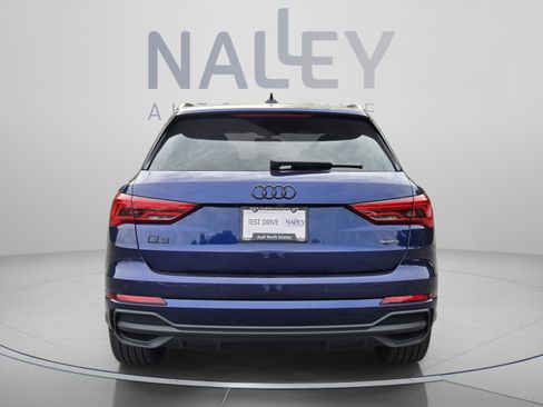 Used 2025 Audi Q3 2.0T Premium w/ Convenience Package AWD/4WD image 4