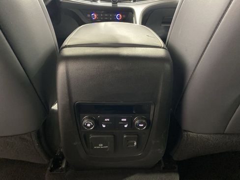 Used 2024 Buick Enclave Premium image 22