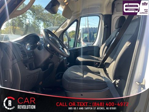 Used 2025 RAM ProMaster 2500 w/ Convenience Group FWD image 9