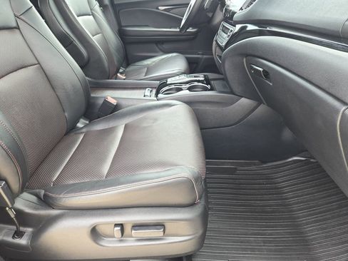 Used 2023 Honda Ridgeline Black Edition image 14