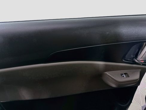 Used 2026 Kia Carnival FWD image 26