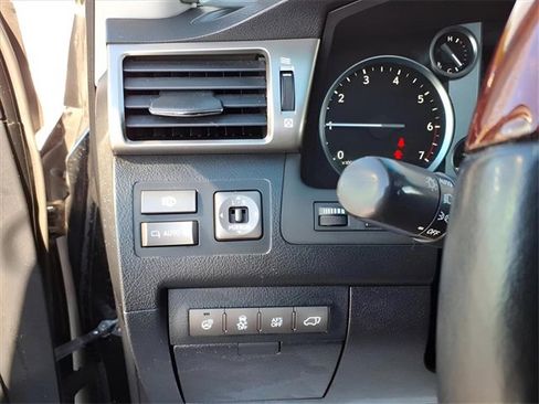 Used 2014 Lexus LX 570 4WD image 16