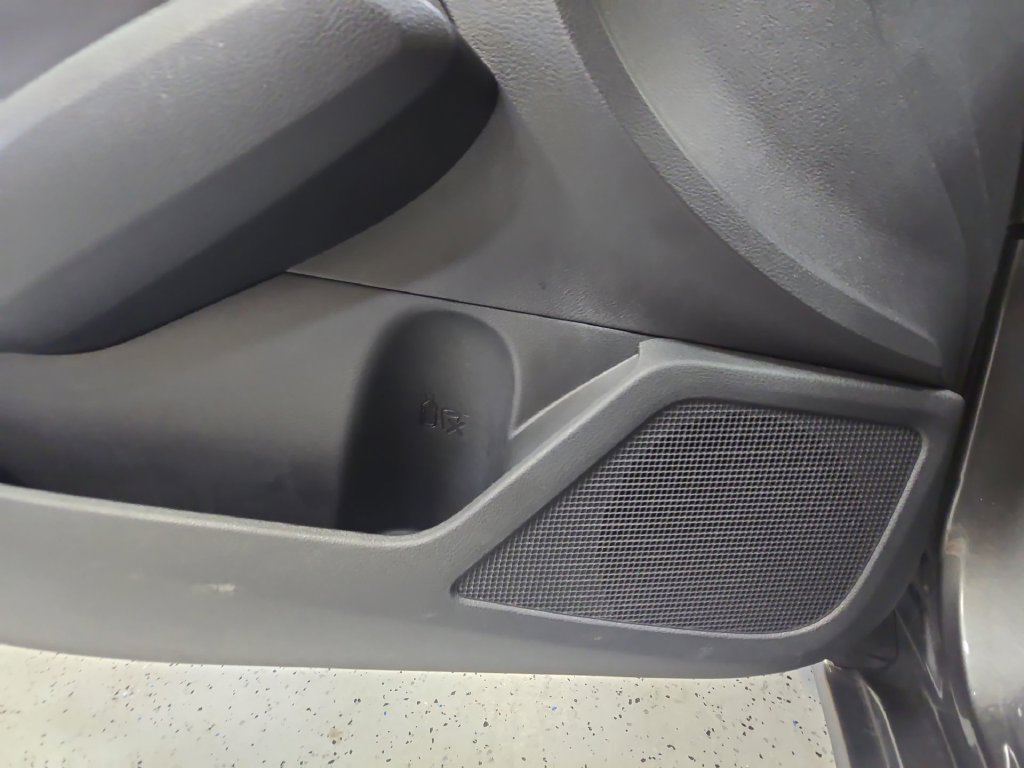 Used 2025 Nissan Altima 2.5 SV FWD image 32